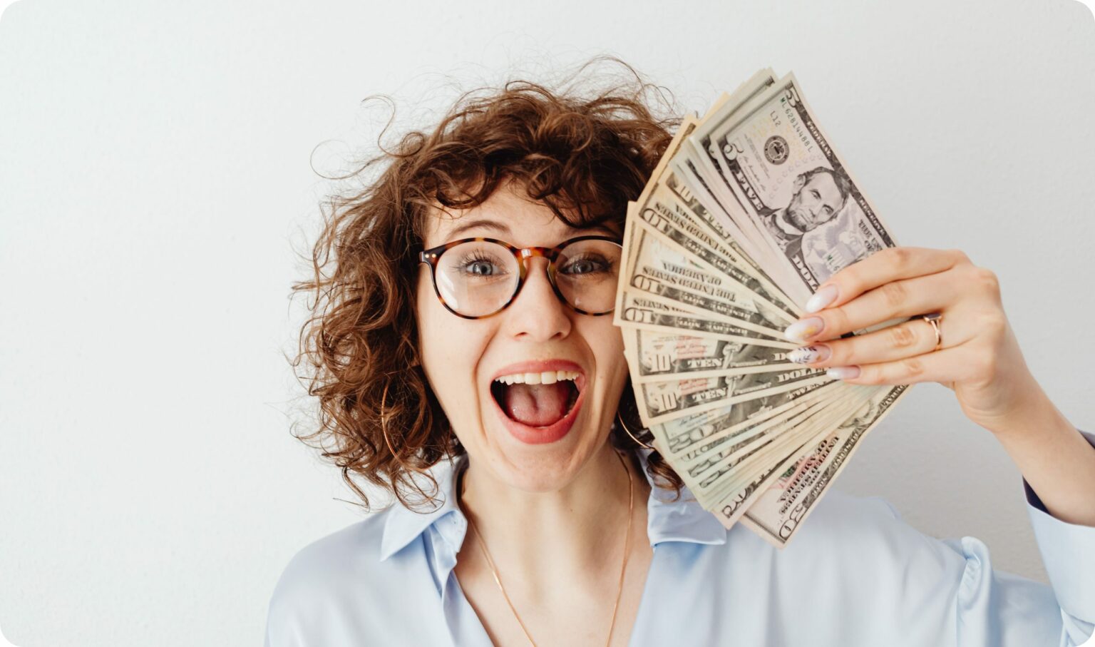 how-to-become-an-amazon-influencer-make-money-on-amazon