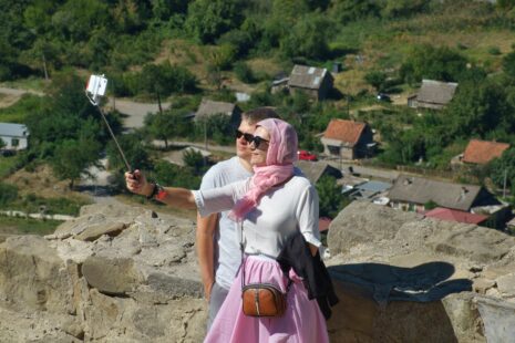 Find Travel Influencers